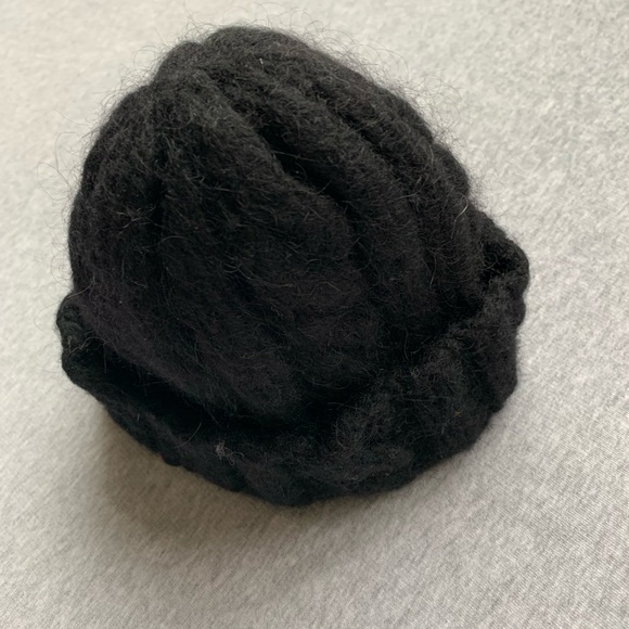 GAP winter cap, wool and fleece lined - Picture 3 of 3